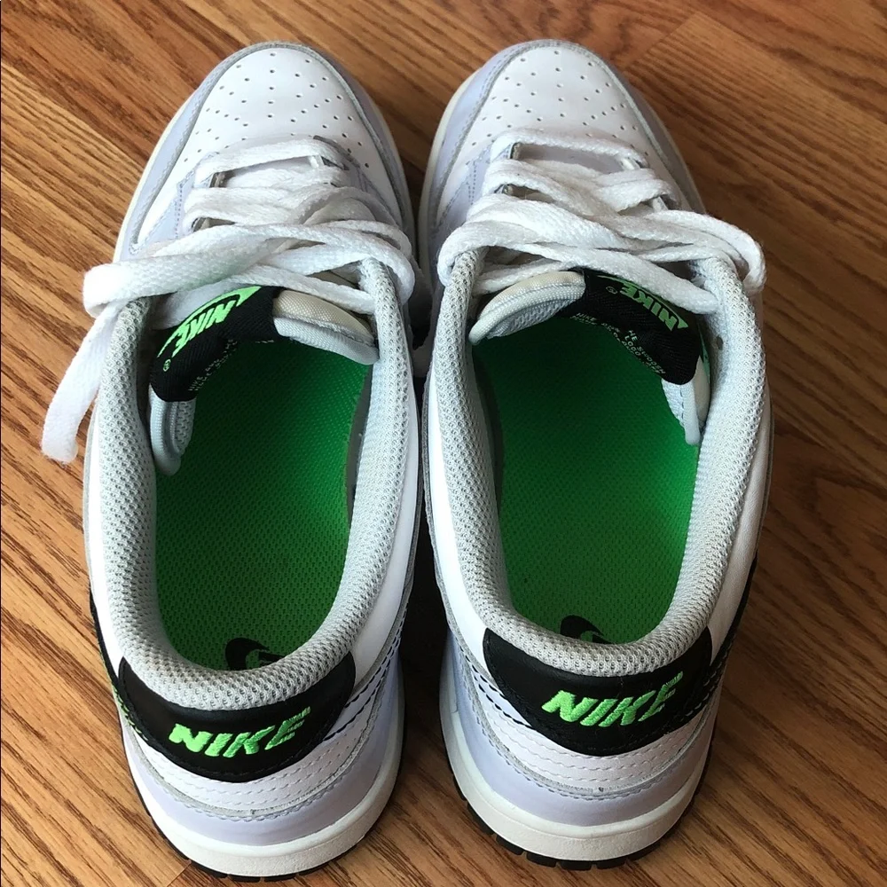 NIKE DUNK LOW